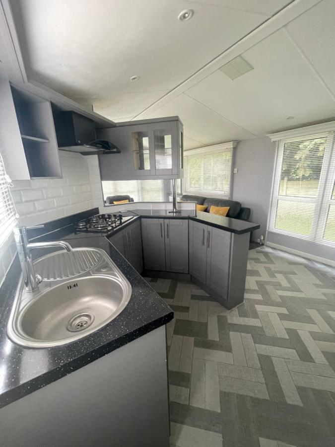 The Winchester Chalet By Sasco Blackpool Exterior foto